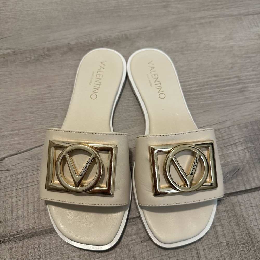 Mario Valentino Cream Gold Sandals Luxurious Design